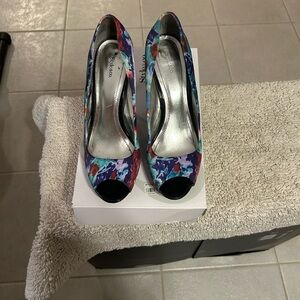 Style & co. Women's Floral Peep Toe platform Heels Sz 7.5
